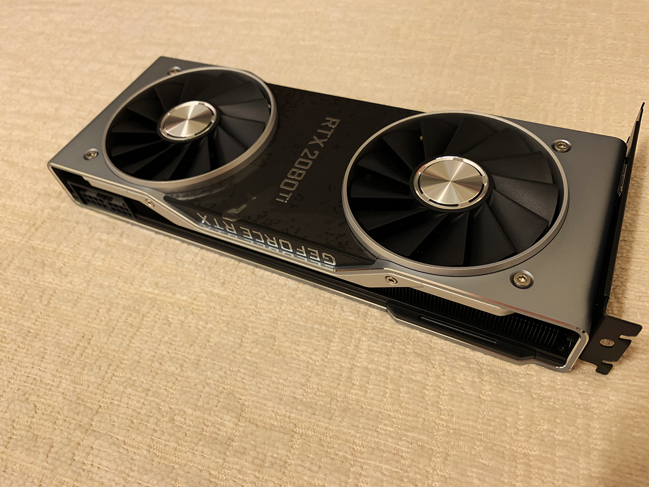 [開箱] Nvidia Rtx 2080ti Fe版 開箱簡測 看板 Pc Shopping 批踢踢實業坊