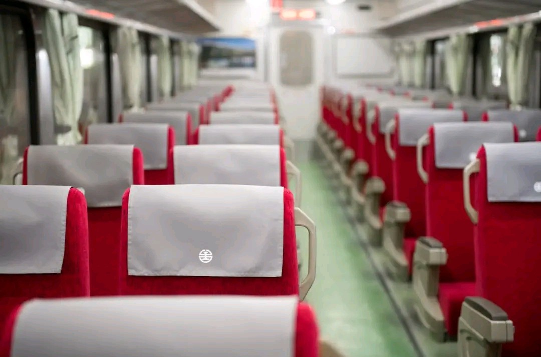 [分享] 臺鐵列車座椅枕巾更新