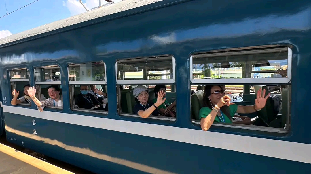 圖 藍皮解憂號觀光列車喜迎第10萬名旅客