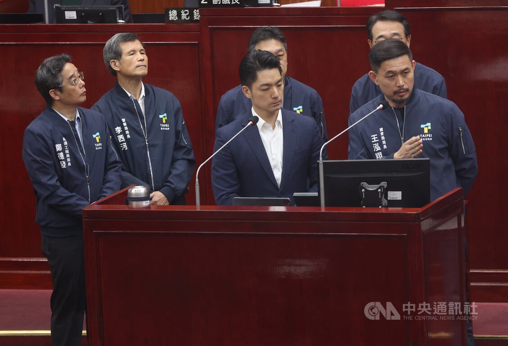 [閒聊] 大巨蛋自行車道多人摔車滑倒 北市要求